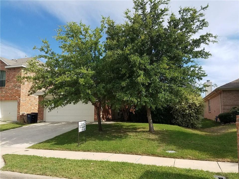 1st image of 1420 Bluff Oak Way