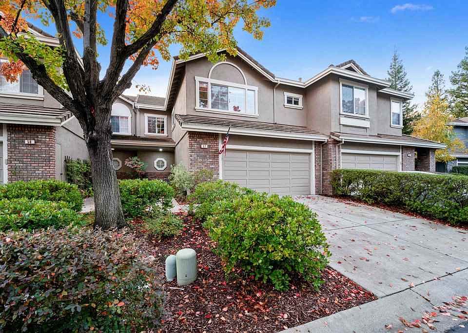 1st image of 57 Woodvalley Dr