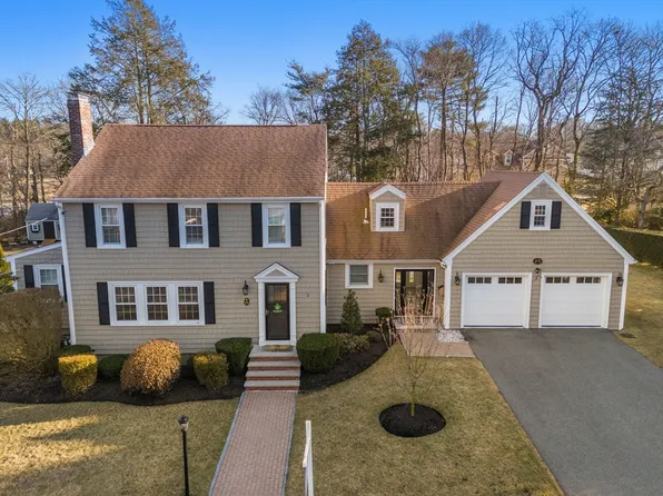 25 McKinnon Ave, Milton, MA 02186