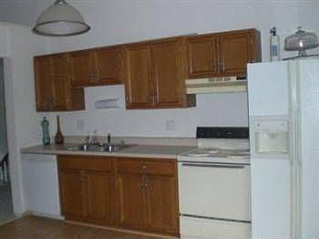 5th image of 4004 Woodchase Dr