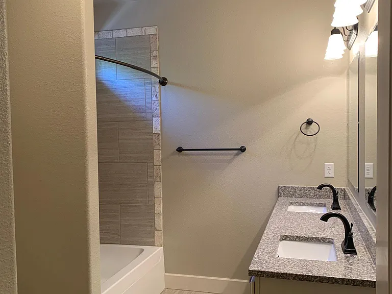 2nd flr bathroom