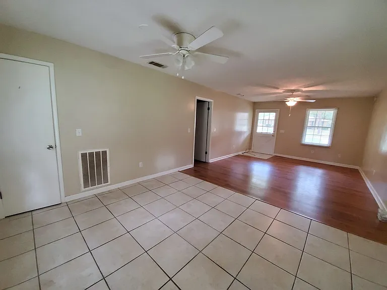 105 Springdale Rd — Photo 5