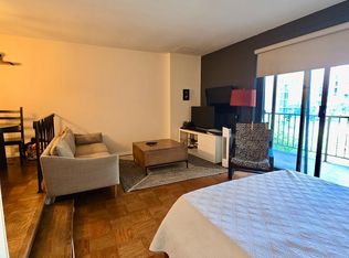 2201 L St NW APT 820, Washington, DC 20037