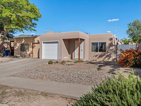 2nd image of 532 Dorado Pl SE