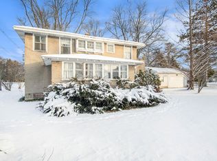 17059 W Spring Lake Rd, Spring Lake, MI 49456