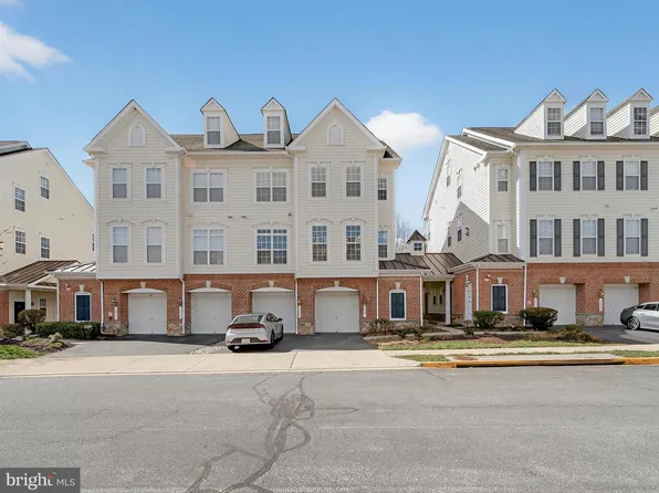 6827 Hampton Bay Ln, Gainesville, VA 20155