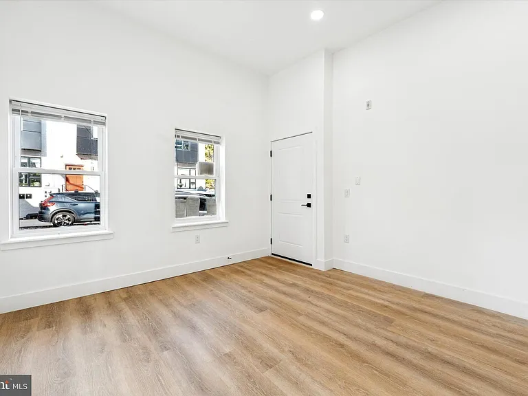 2424 W Thompson St #3 — Photo 9