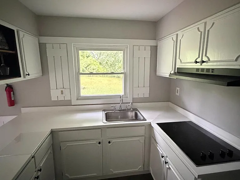 111 Edge Ln — Photo 10