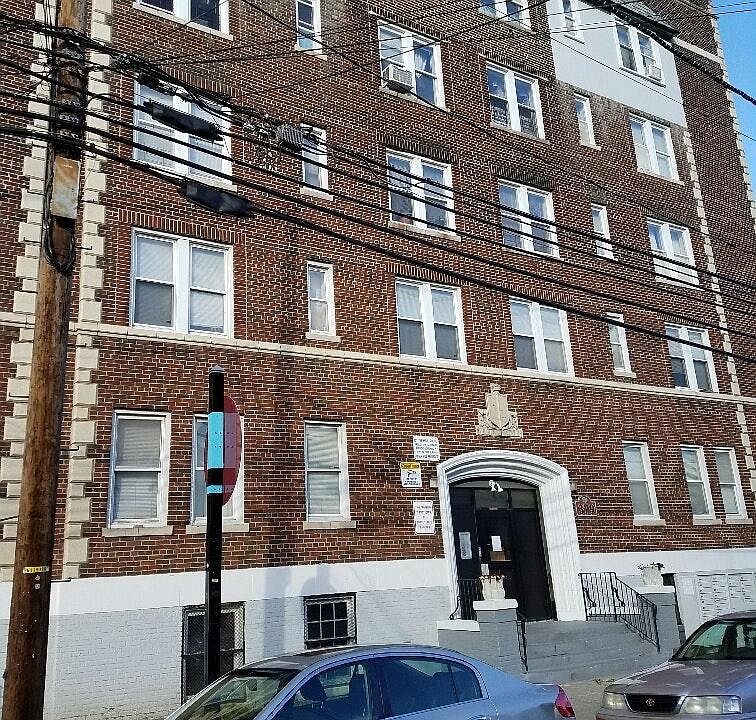 1st image of 379 Sanford Ave