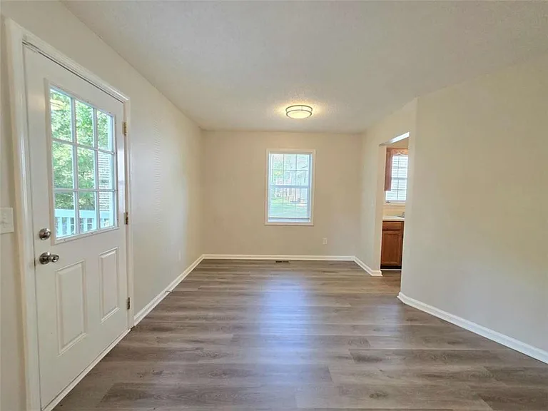 232 Hampton Dr — Photo 10