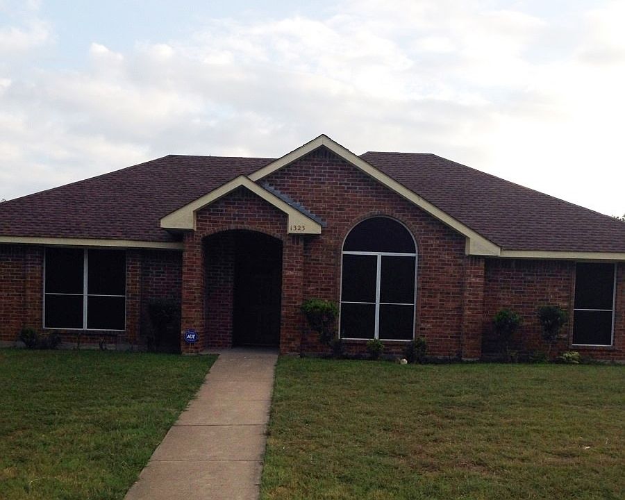 1st image of 1323 Royal Oak Dr