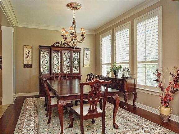 5th image of 15200 Sunningdale St