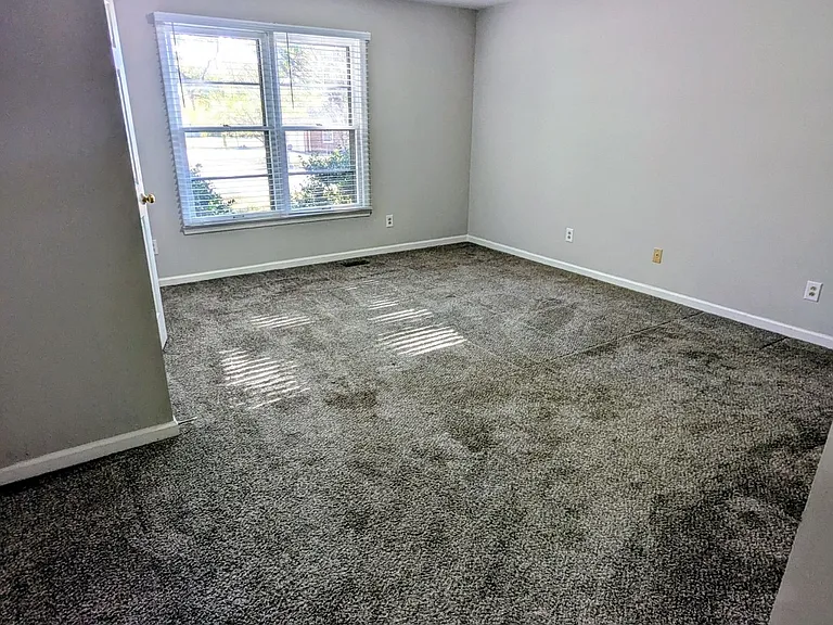 502 Irongate Blvd — Photo 12