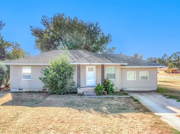 321 N Elm St, Crescent, OK 73028