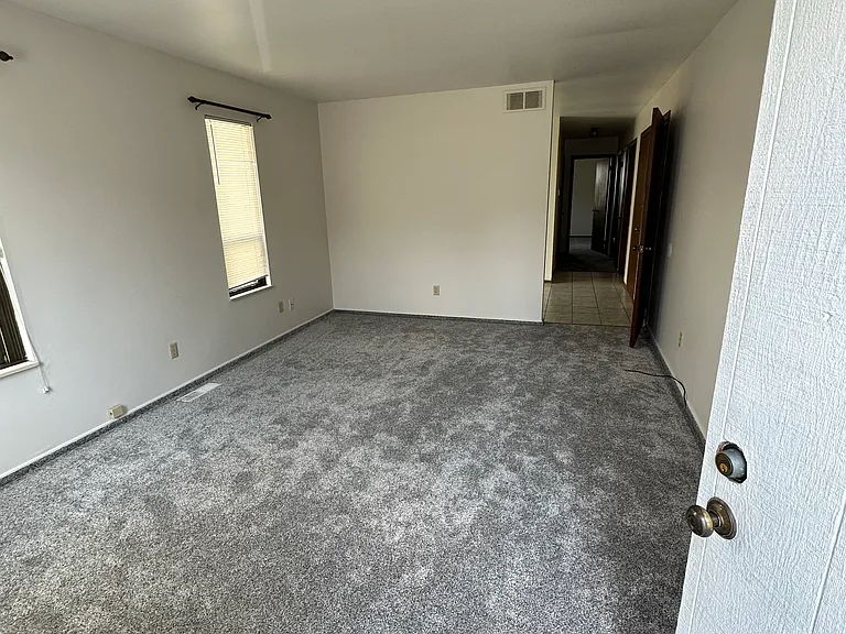 114 Hillcrest Ave #114 — Photo 2