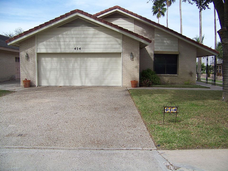 1st image of 414 Country Club Dr
