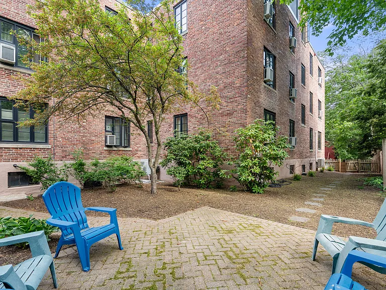 15 Monmouth Ct #5 — Photo 18