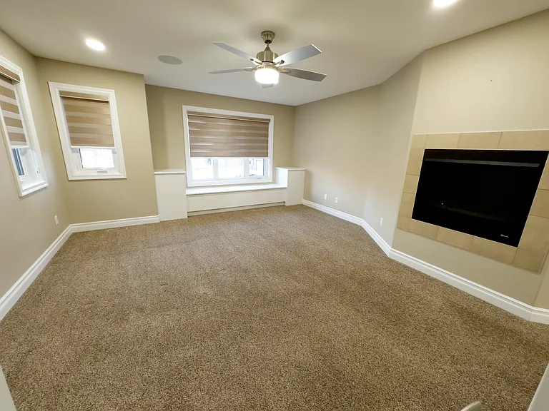 2142 57th St SW — Photo 34