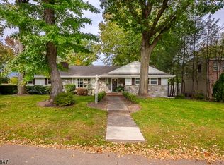 733 Summit Ave, Hackensack, NJ 07601