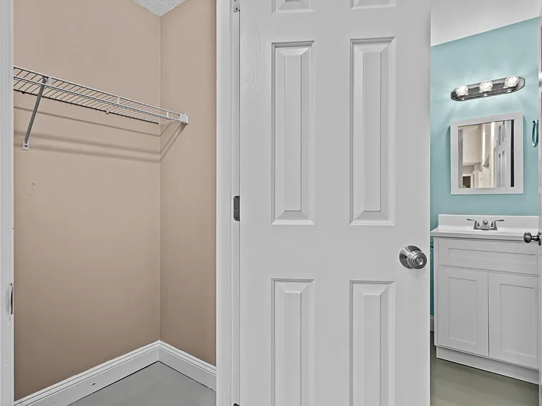 1160 Shipyard Blvd — Photo 19