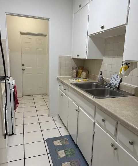 7235 N 55th Ave — Photo 9