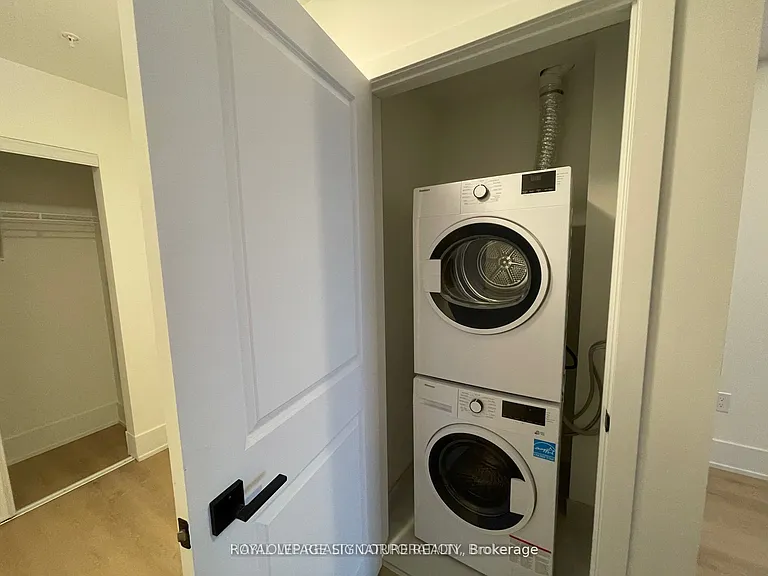 206 King St W #1306 — Photo 5