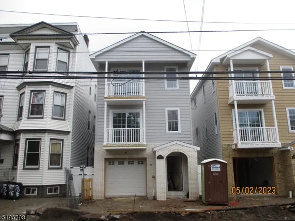 798 Bergen St, Newark City, NJ 07108