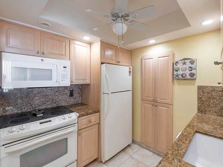 111 Briny Ave #2212 — Photo 9