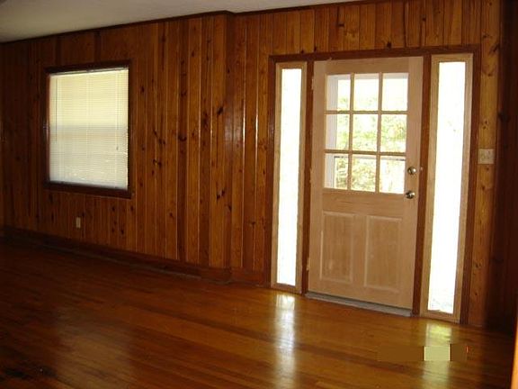 4th image of 3295 Lakeview Dr