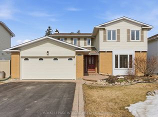 1019 Driftwood Cres, Ottawa, ON K1C 2N9