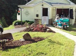 31 Aberdeen Rd, Springfield, MA 01109