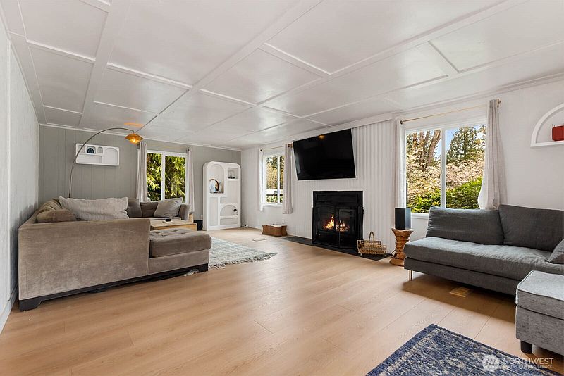 4th image of 18405 SE 162nd Street