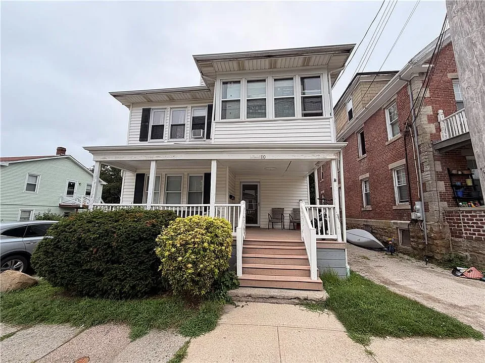 10 Russell Ave