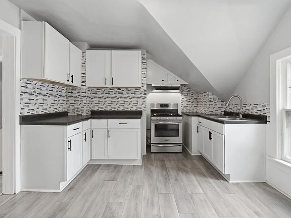 5th image of 1614-1616 Prospect St #1614