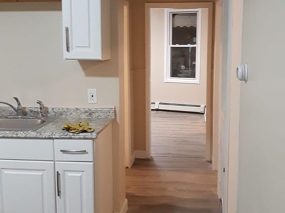 3rd image of 620 E 32nd St #1
