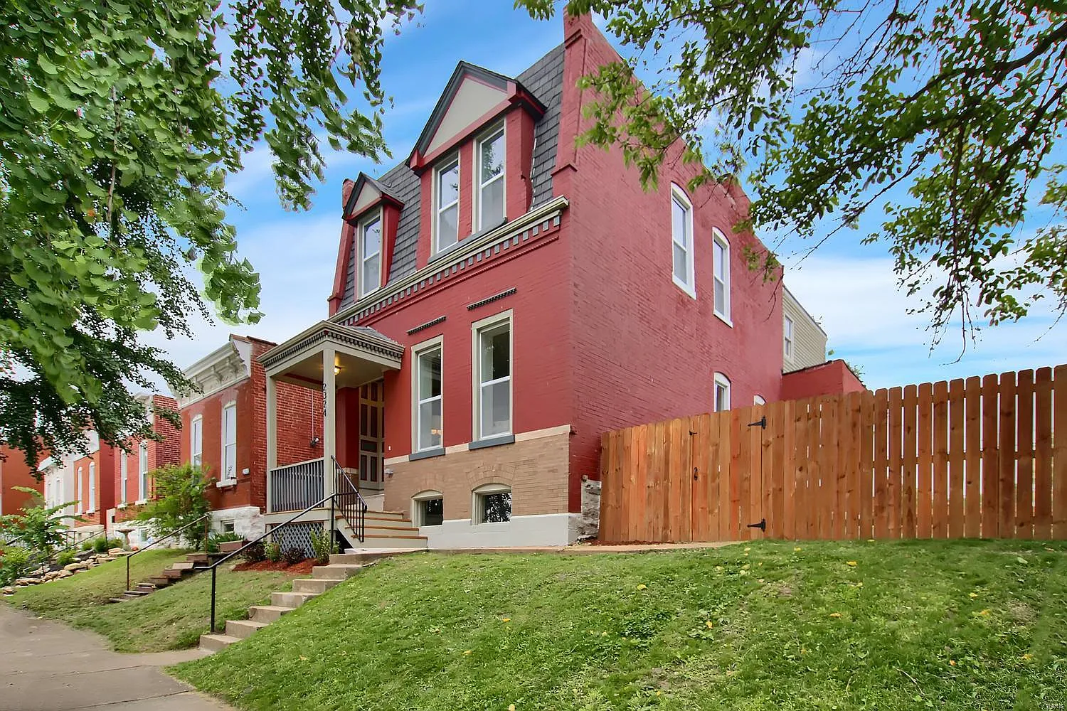 2324 Texas Ave photo 1