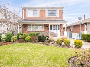 897 2nd Ave, Franklin Square, NY 11010