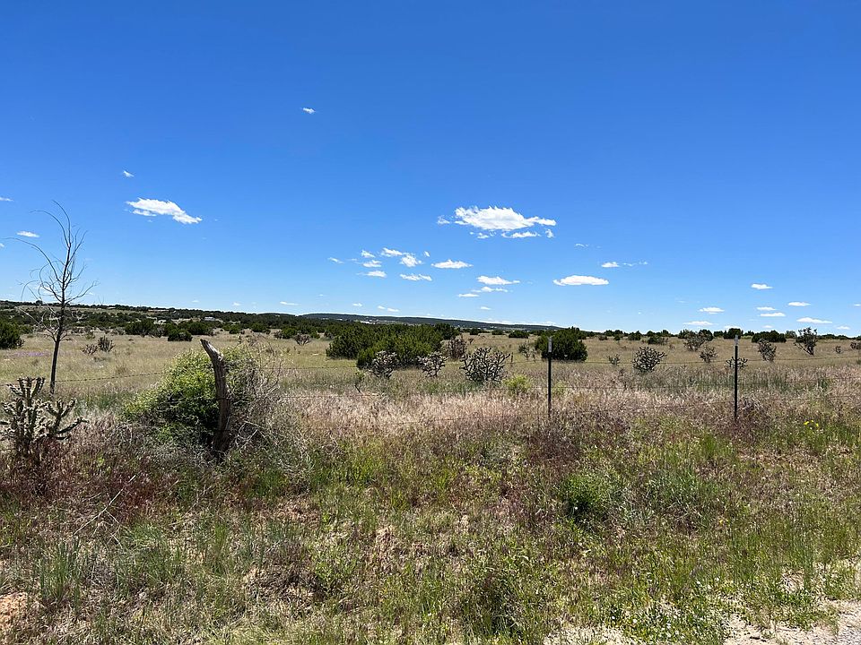 2nd image of 276 Entranosa Rd