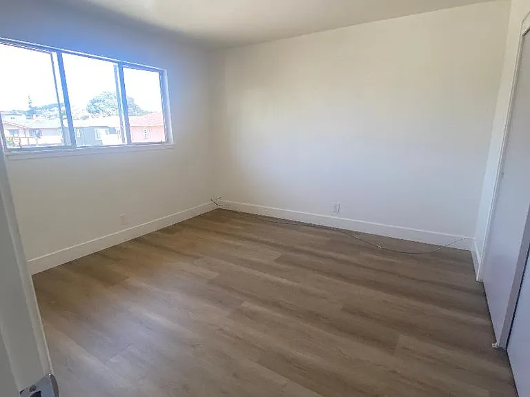 351 Chumalia St #D — Photo 7
