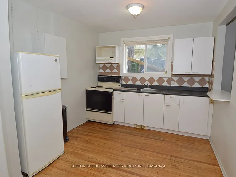 35 Longhope Pl — Photo 8
