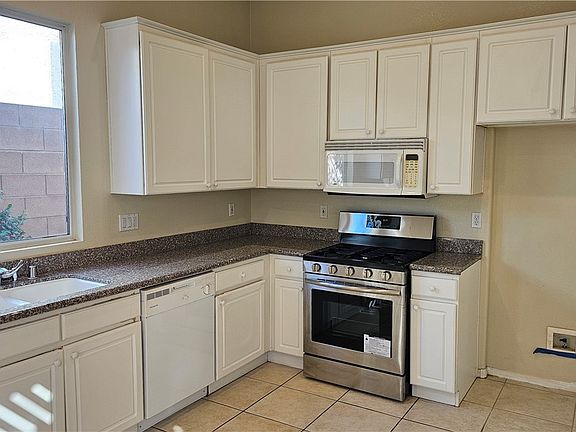 5th image of 10199 Dupage Ave