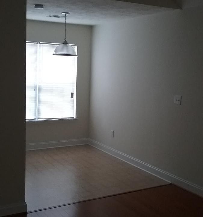Living room & dining