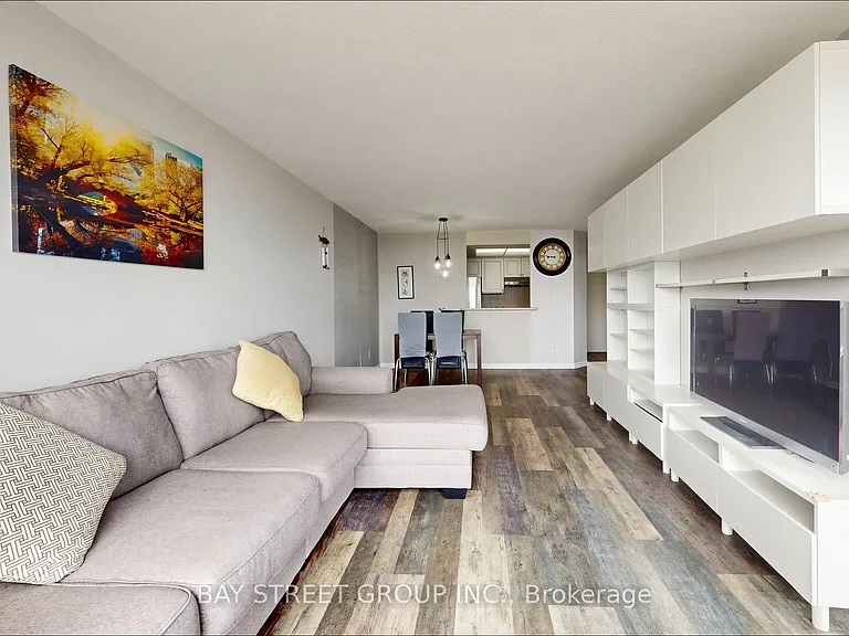 1001 Cedarglen Gate #Penthouse 720 — Photo 11