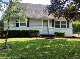 5801 Durwell Dr, Lansing, MI 48911