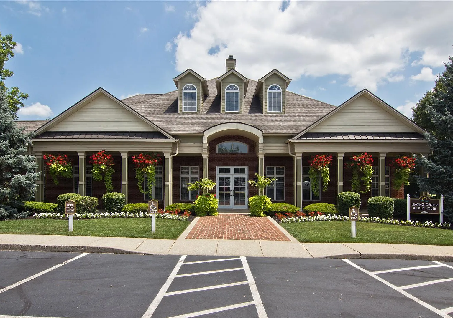 The Resort At Lake Crossing — Photo 1