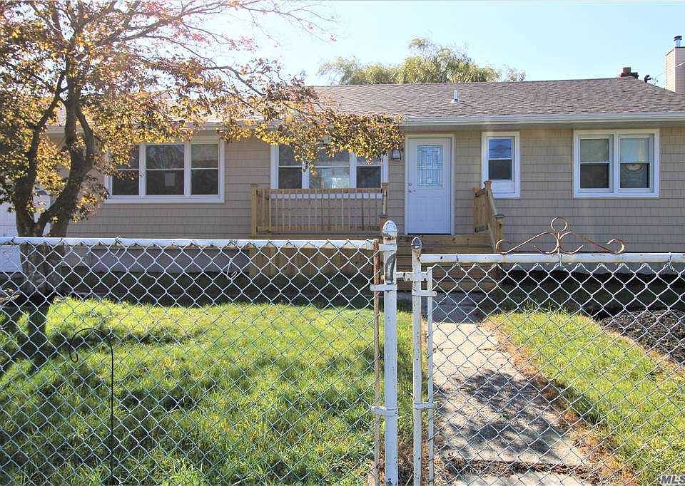 1st image of 14 Lombardy Dr
