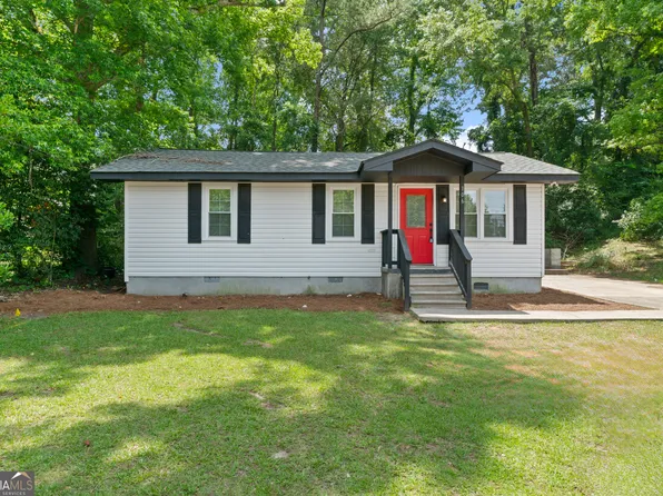 106 Stuart Cir SE, Milledgeville, GA 31061