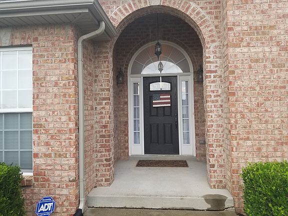 3rd image of 841 Sumac Ct