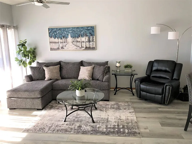4801 Casablanca Cir — Photo 19