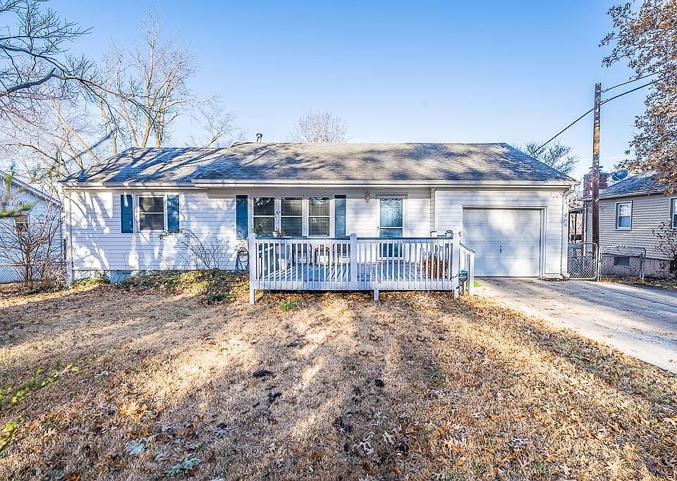 1st image of 7408 NW Park Forest Ln